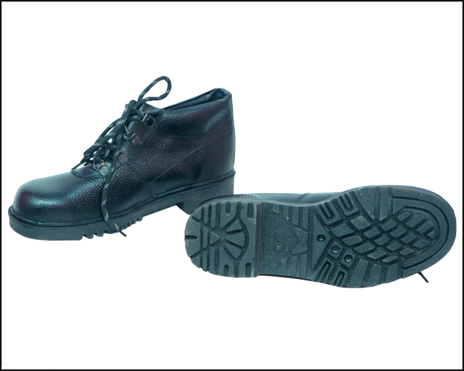 Nitrile rubber sole safety on sale shoes